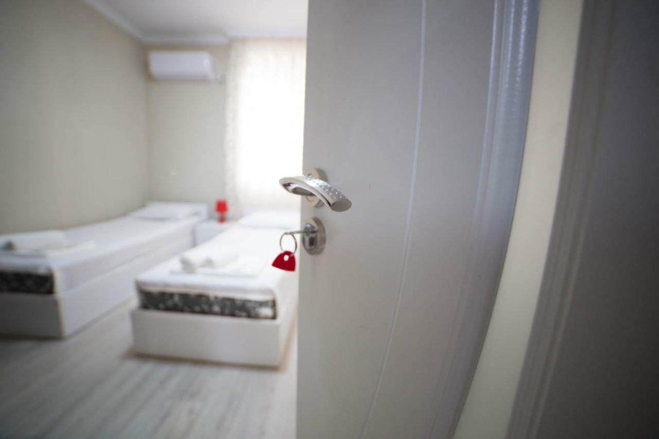 Guest House Theodora Kʼutʼaisi Exterior foto